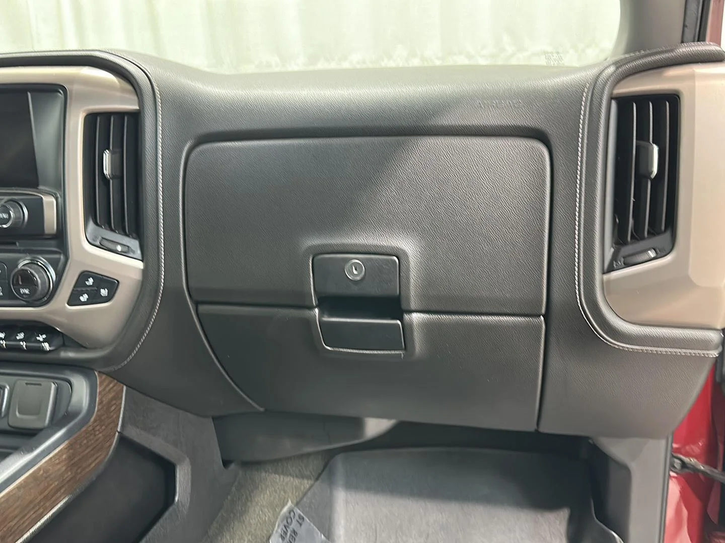 Used 2018 RED QUARTZ TINTCOAT GMC Denali image 28