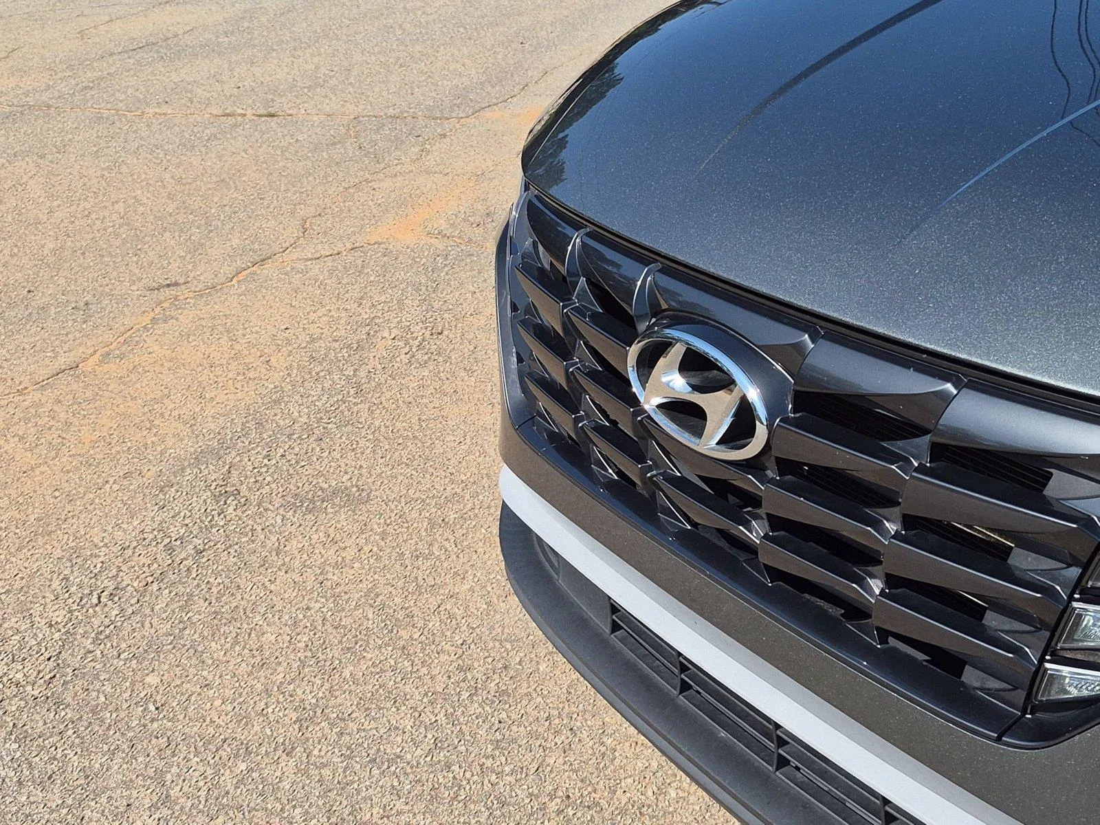 Used 2022 Amazon Gray Hyundai SE image 13