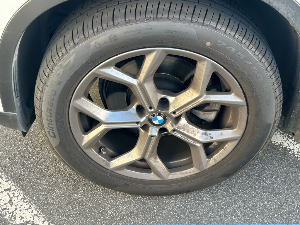 Certified Used 2023 Alpine White BMW xDrive30i image 3