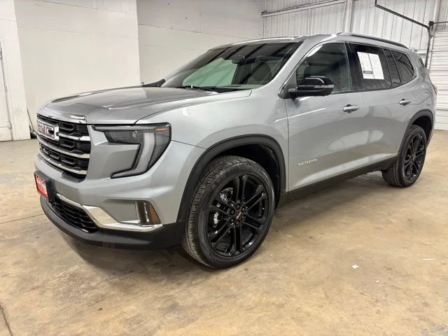 Used 2024 Silver GMC Elevation image 3