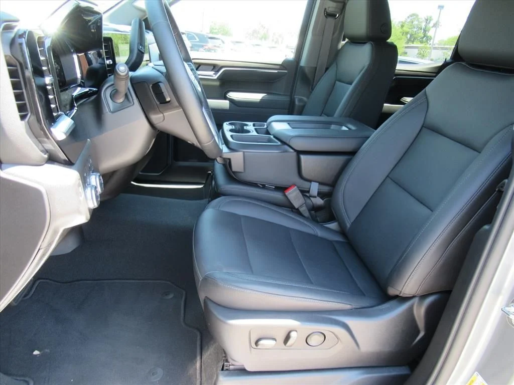 Used 2026 Silver GMC SLT image 17