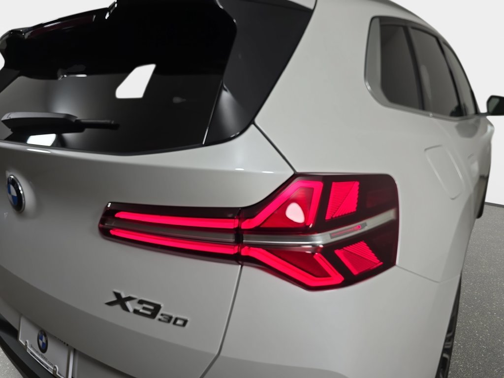 New 2026 Mineral White Metallic BMW 30 xDrive image 35