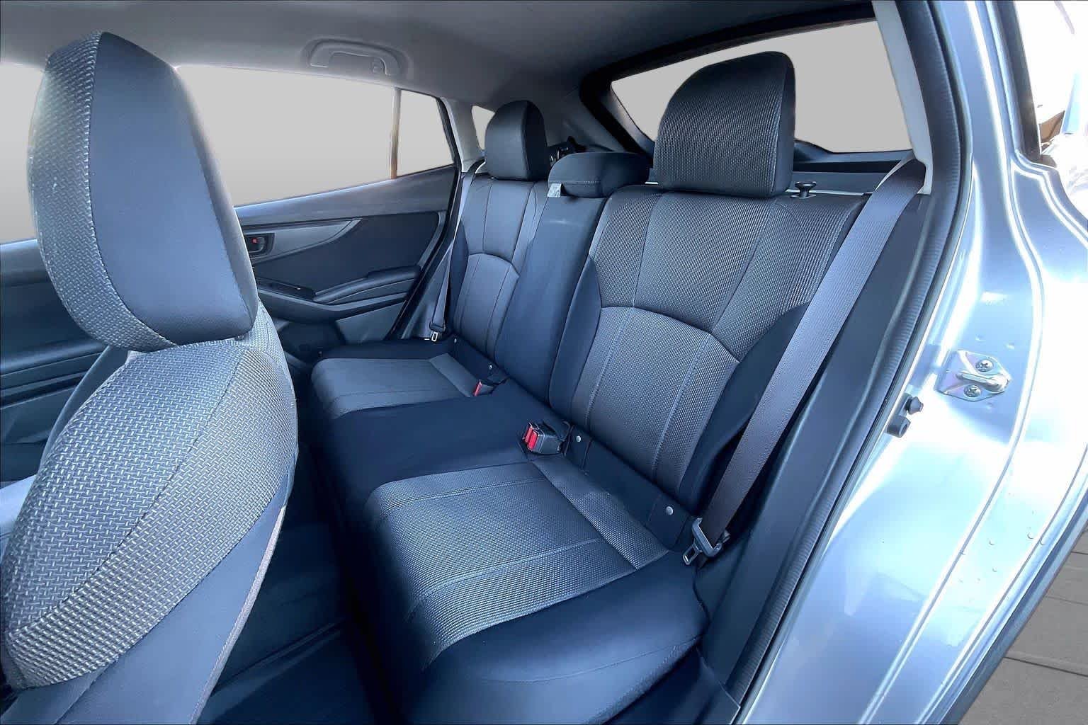 Used 2019 Ice Silver Metallic Subaru  image 19