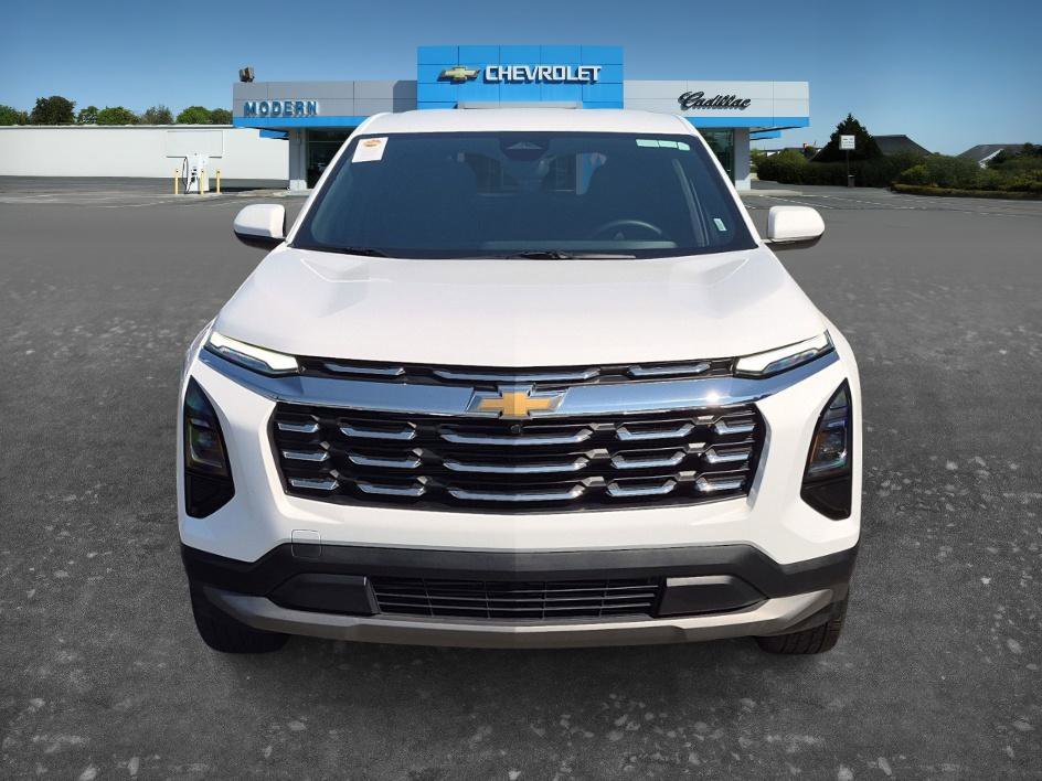 Used 2026 Summit White Chevrolet FWD LT image 8