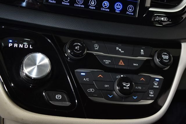 2017 Chrysler Pacifica Touring-L - Photo 20