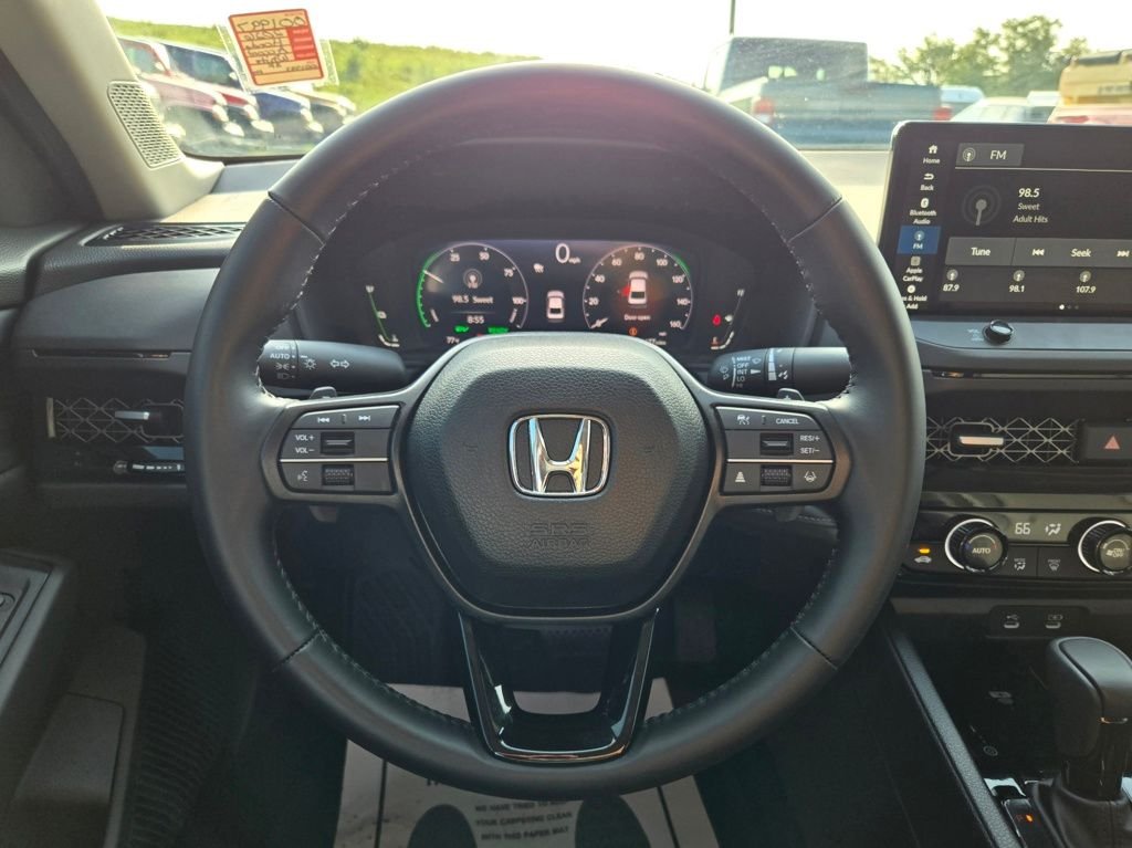 Used 2026 White Honda EX-L image 18
