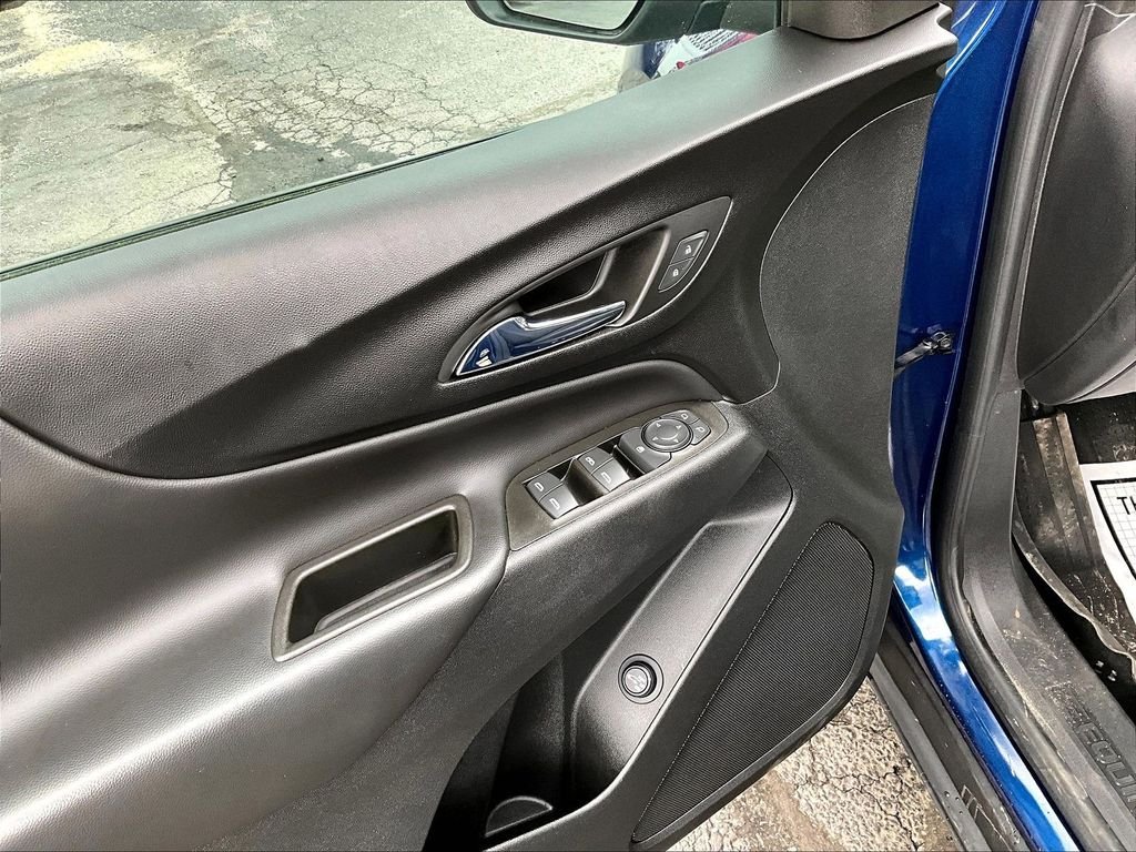 Used 2022 Blue Chevrolet LT image 11