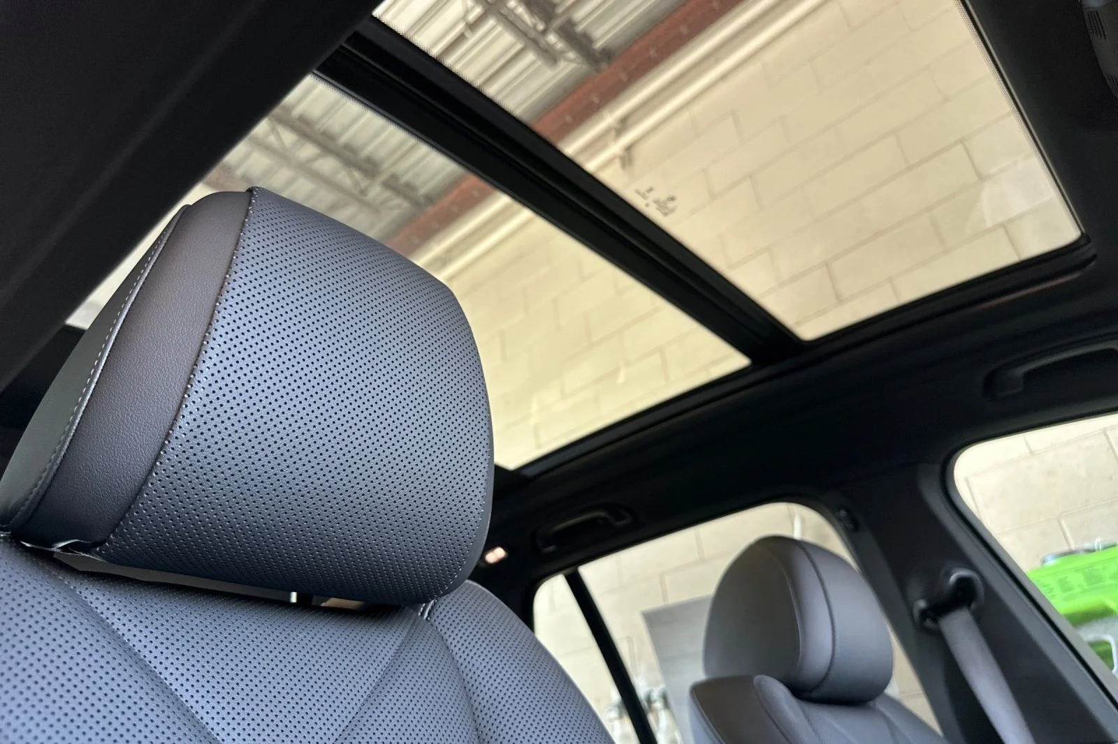 New 2026 Alpine White BMW xDrive40i image 14