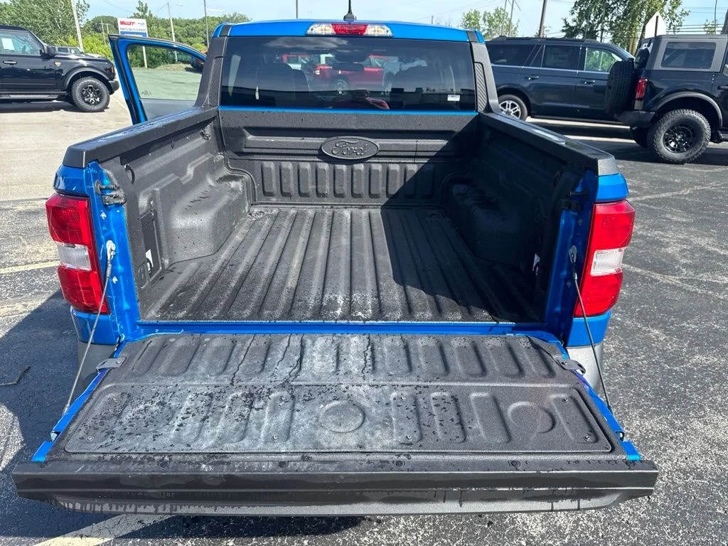 Used 2022 Blue Ford XLT image 41