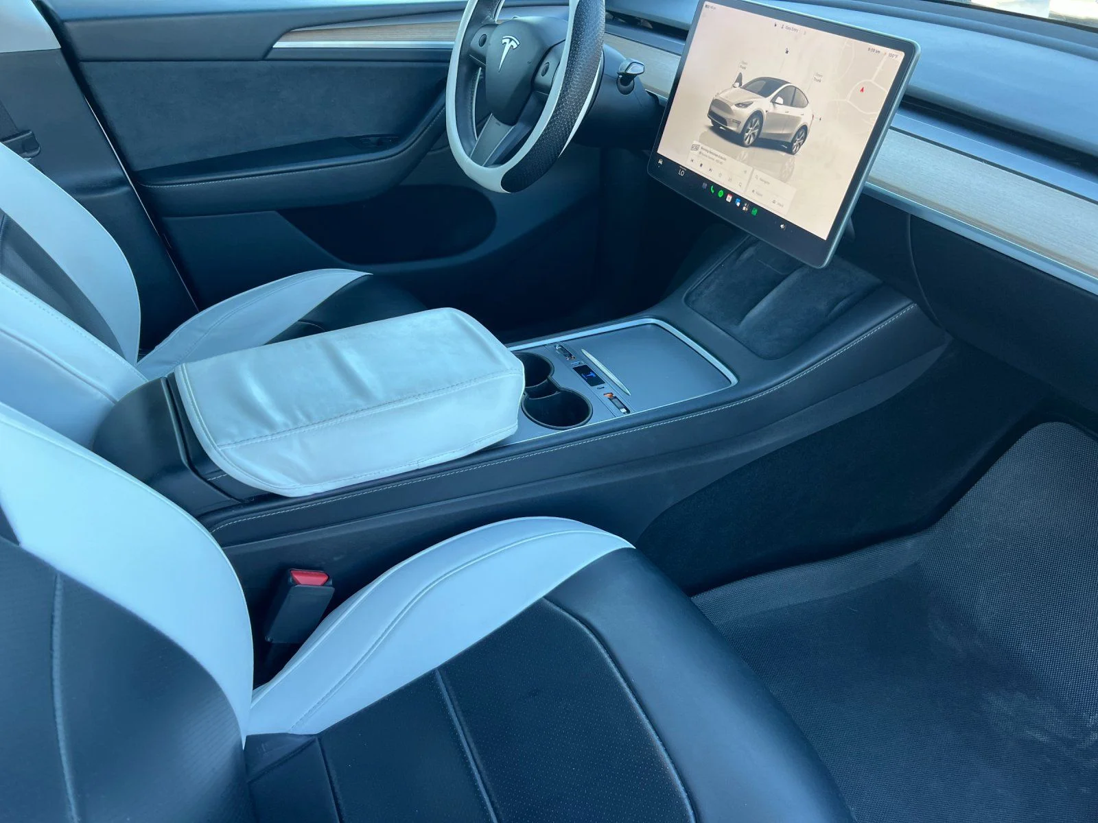 Used 2023 White Tesla Long Range image 15