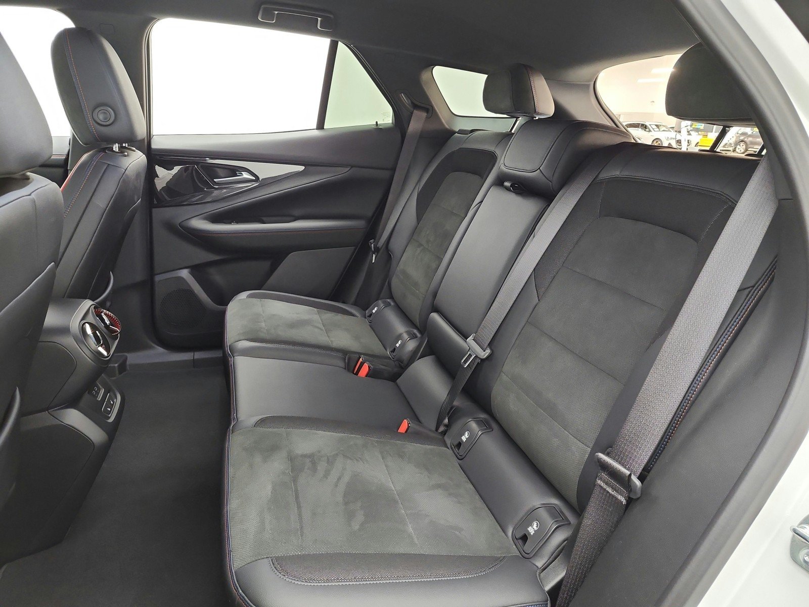 Used 2024 Iridescent Pearl Tricoat Chevrolet eAWD RS image 15