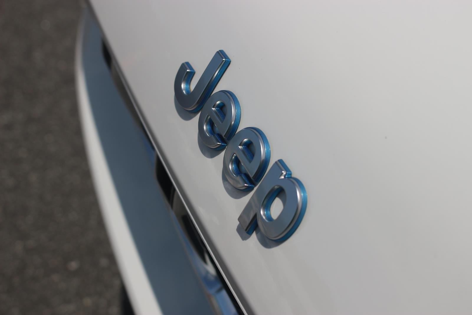 Used 2024 White Jeep 4x4 image 45