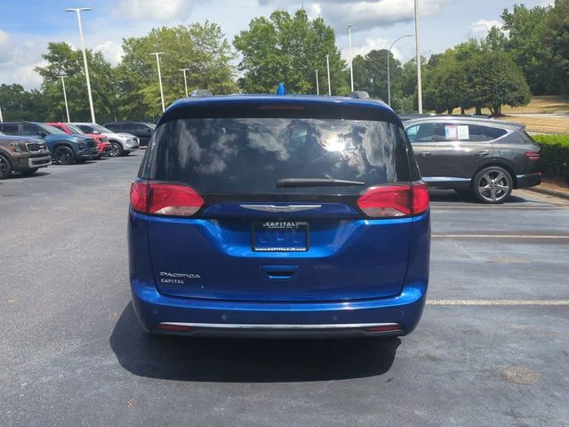 Used 2019 Blue Chrysler Touring L image 4