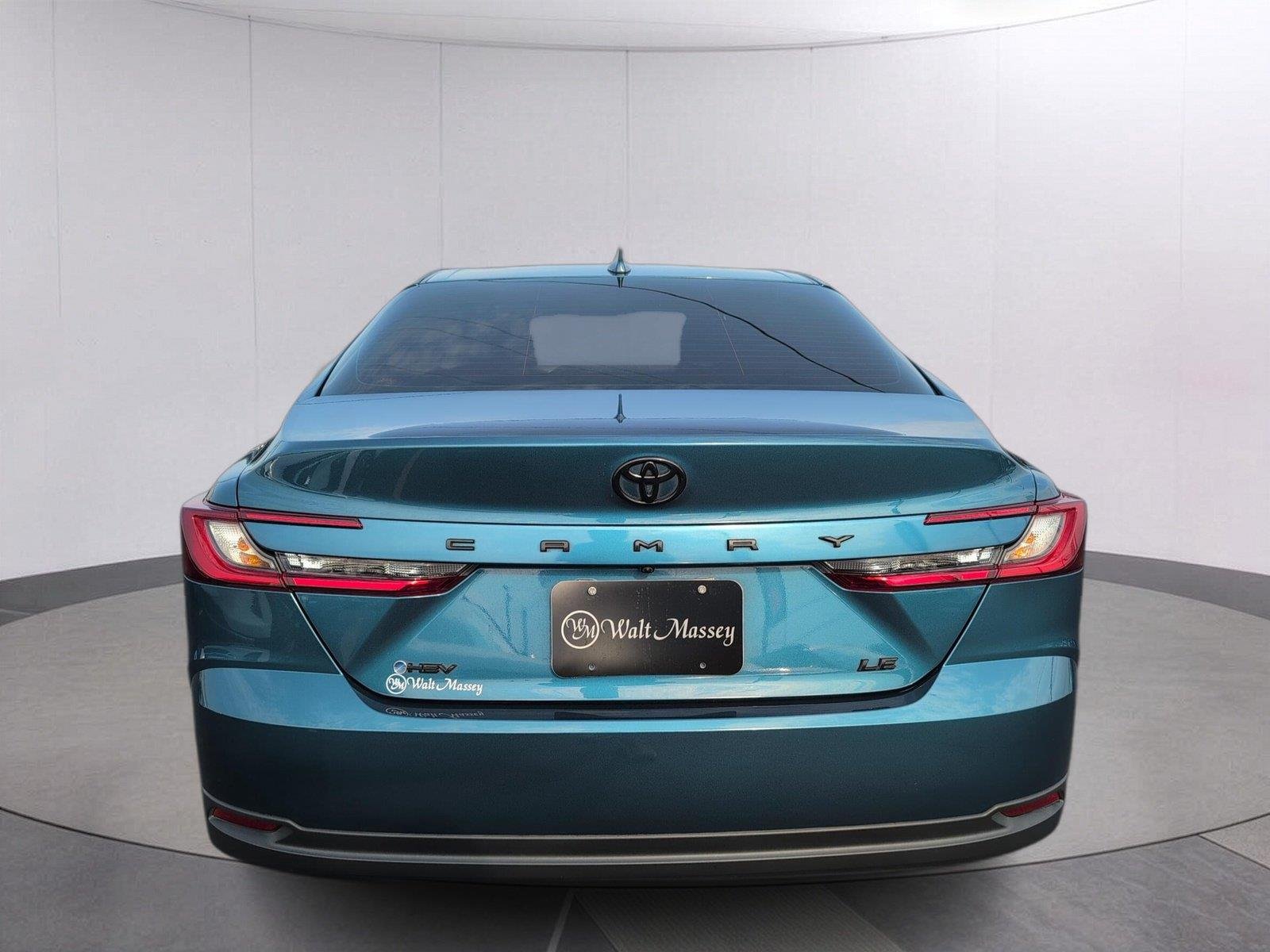Used 2025 Ocean Gem Toyota LE image 4