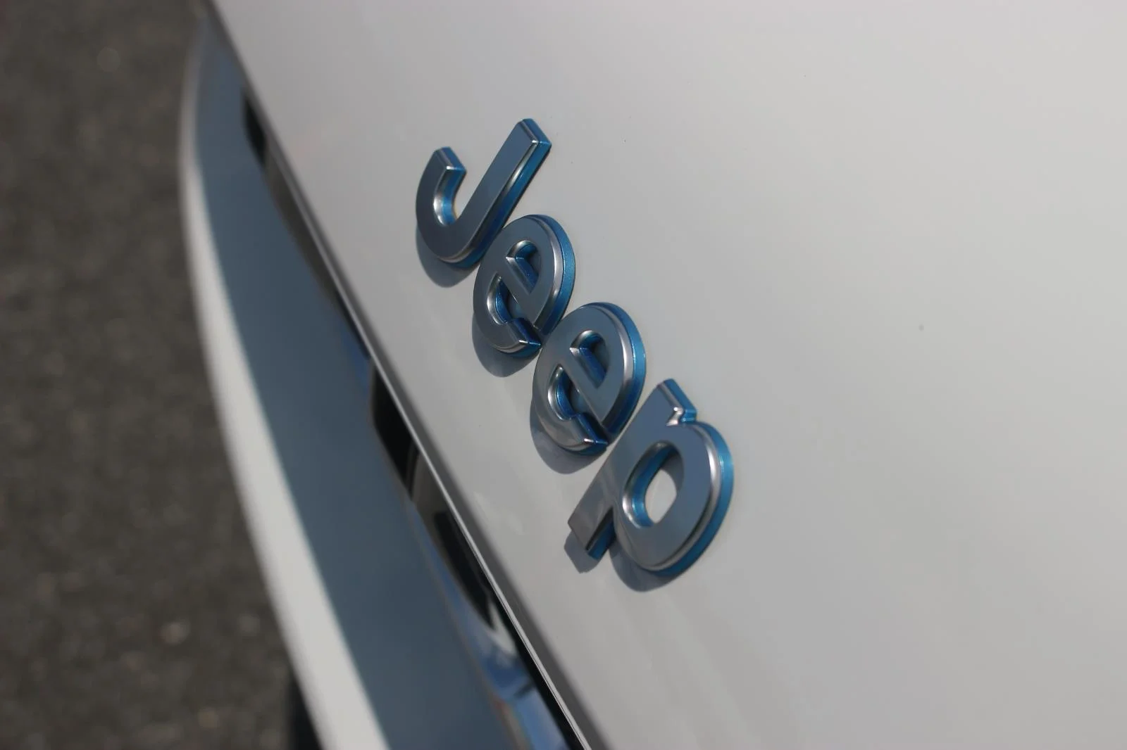 Used 2024 White Jeep 4x4 image 45