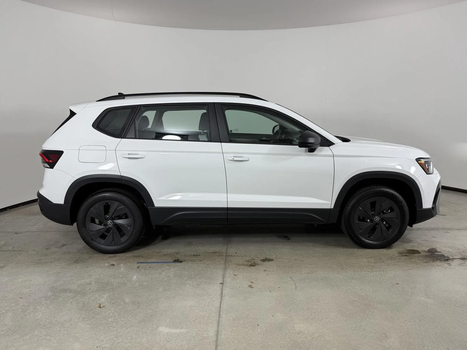 New 2027 Pure White Volkswagen S image 4