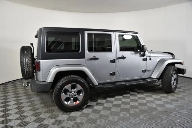 Used 2016 Silver Jeep Unlimited Sahara image 8