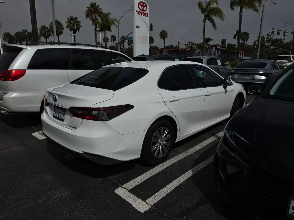 Used 2023 White Toyota LE image 4