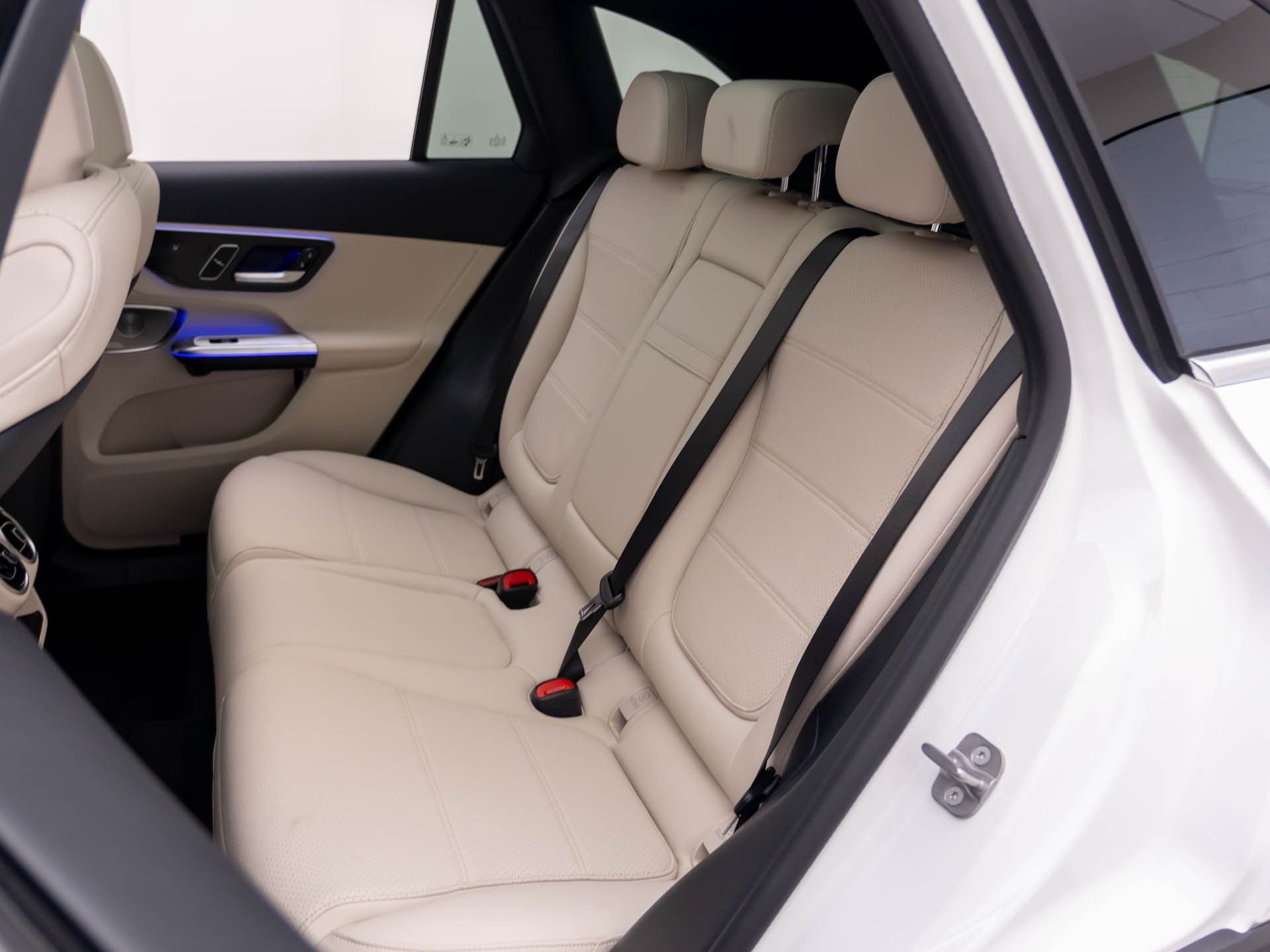 New 2027 Polar White Mercedes-Benz GLC 300 image 19