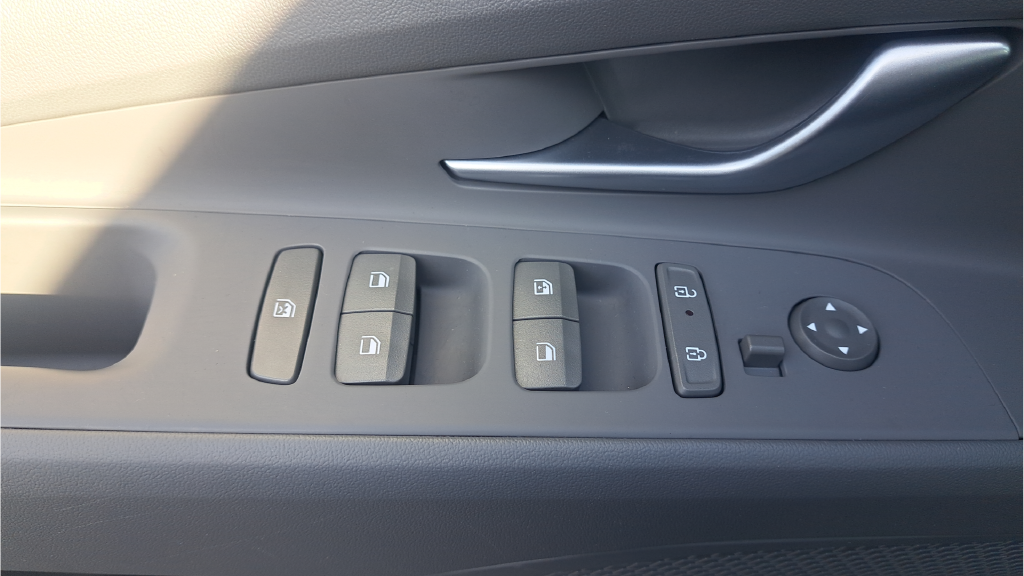 Used 2024 Blue Hyundai SEL image 37