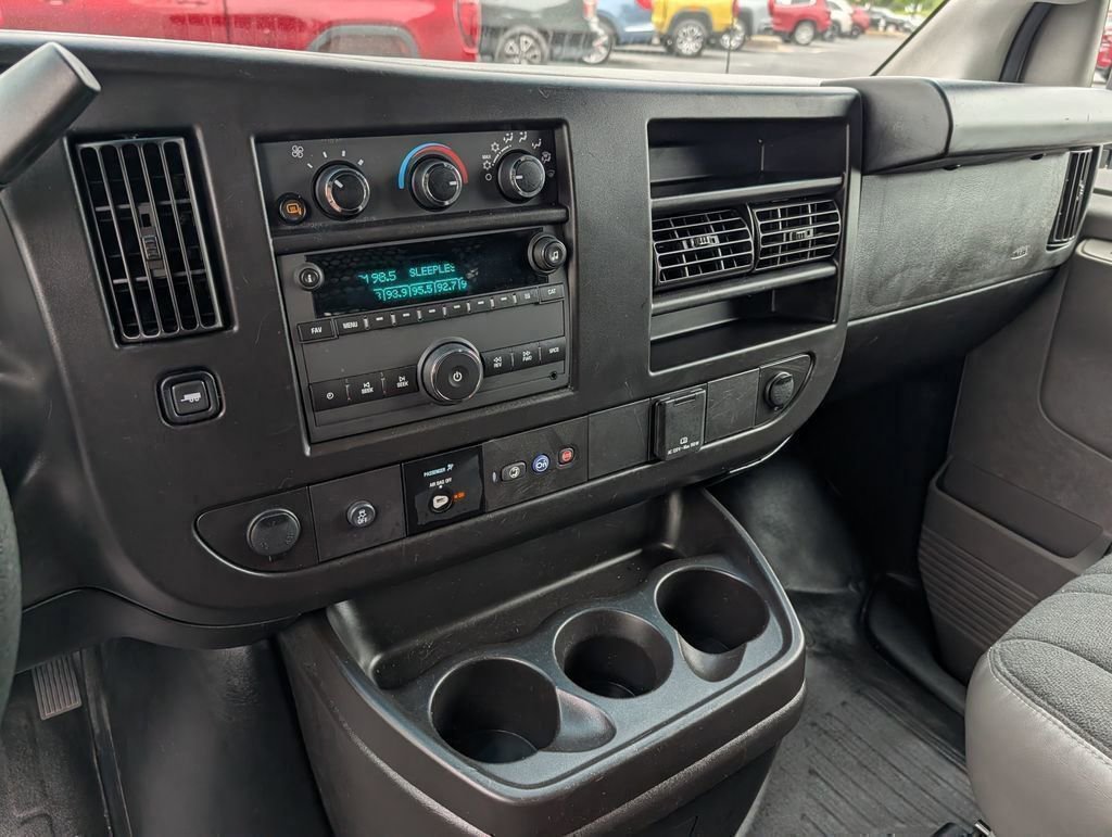Used 2024 Summit White GMC Work Van image 25