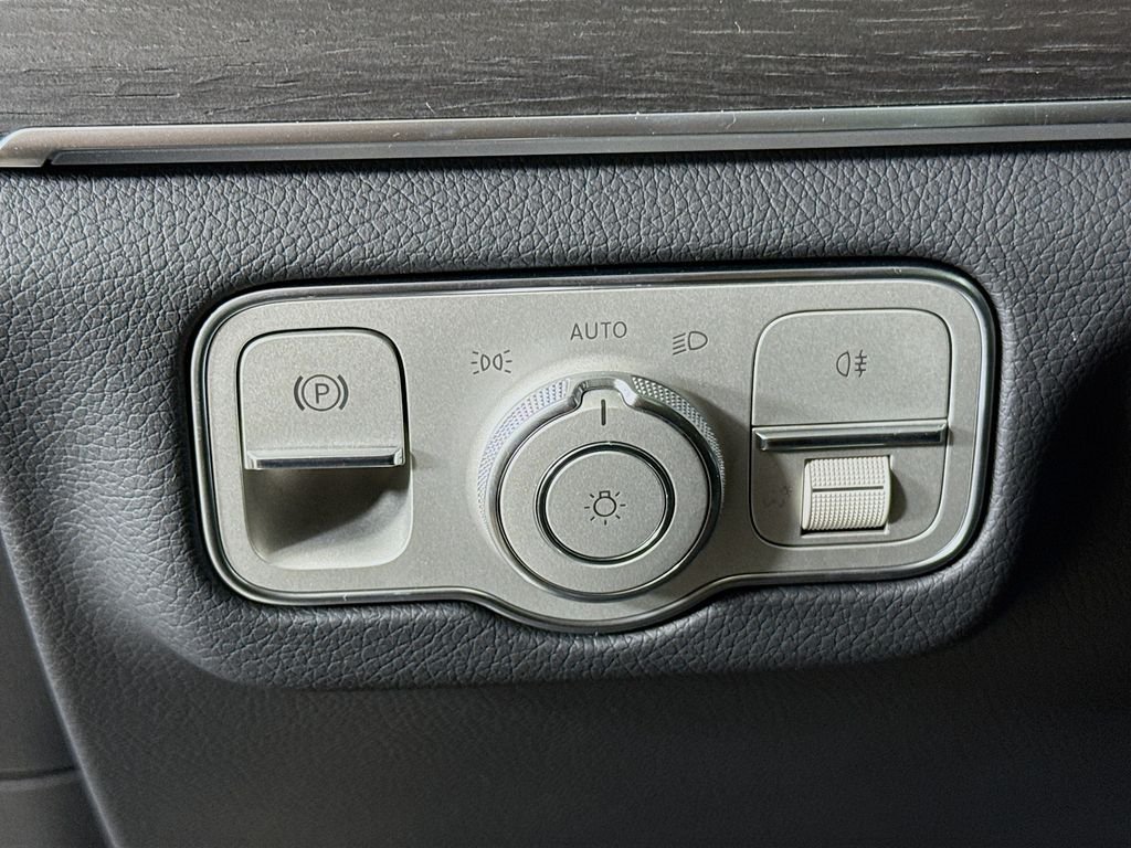 Used 2026 Black Mercedes-Benz GLE 350 image 10