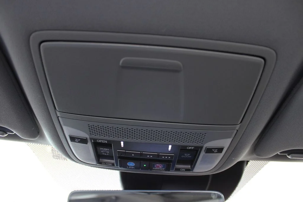 Used 2020 Modern Steel Metallic Acura SH-AWD with Technology Package image 35