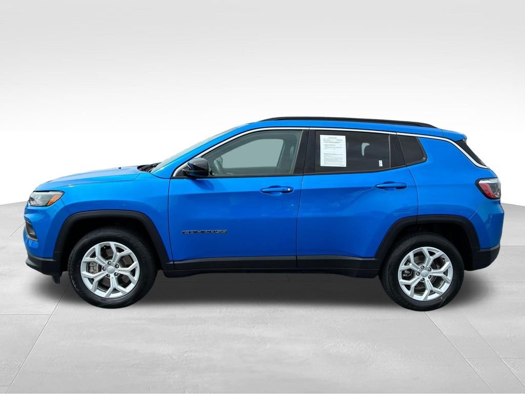 Used 2024 Blue Jeep Latitude image 2