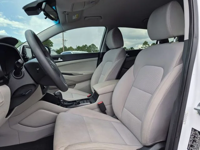 Used 2021 White Hyundai Value image 12