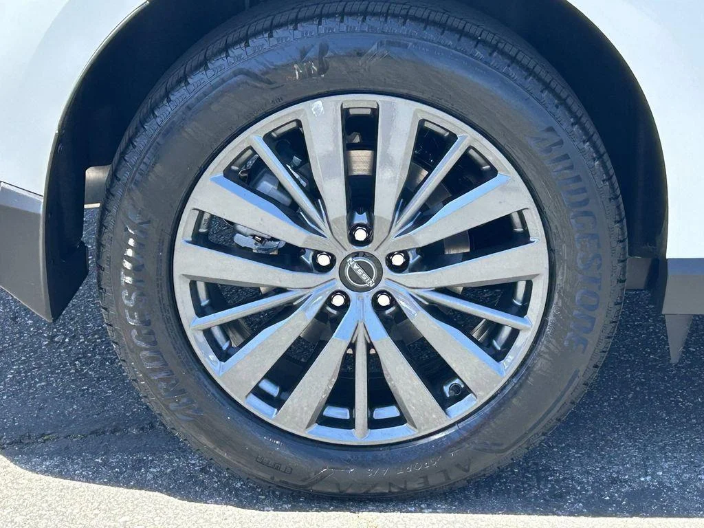 New 2026 Everest White Pearl Tricoat Nissan SL image 7
