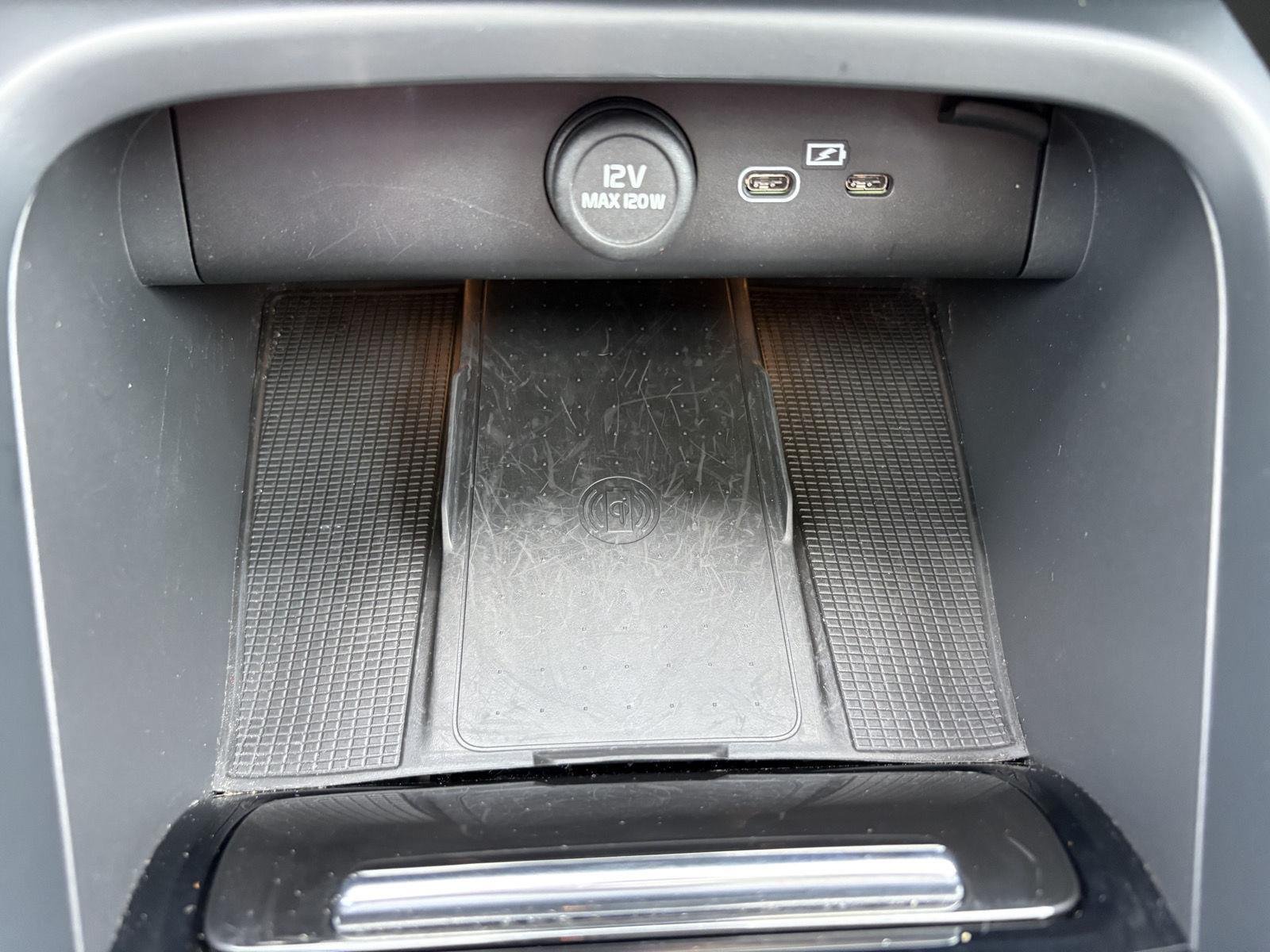 Used 2023 Thunder Grey Metallic Volvo Plus Dark Theme image 28