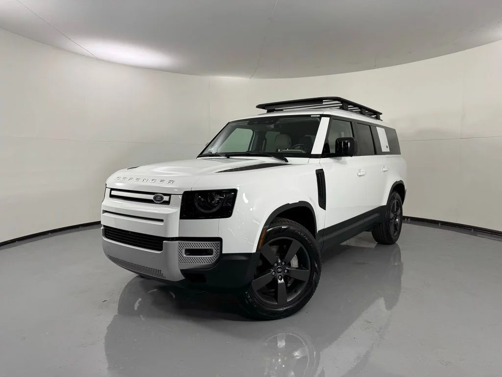 2024 Land Rover Defender 130 S P300's photo
