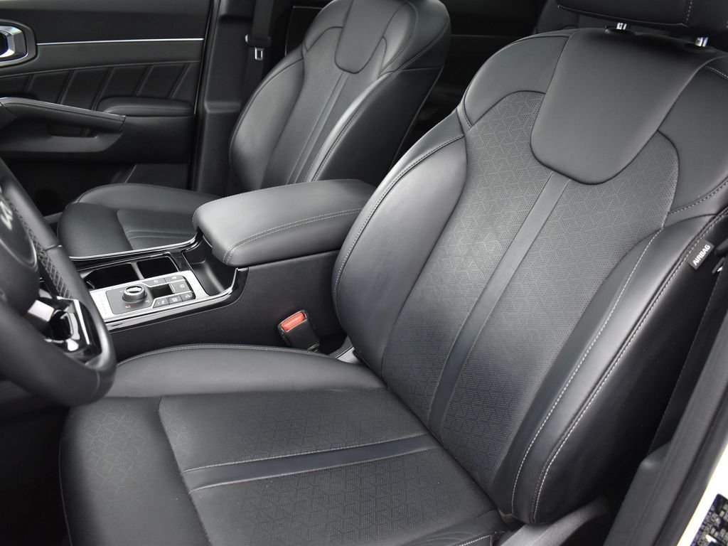 2022 KIA SORENTO - Image 12