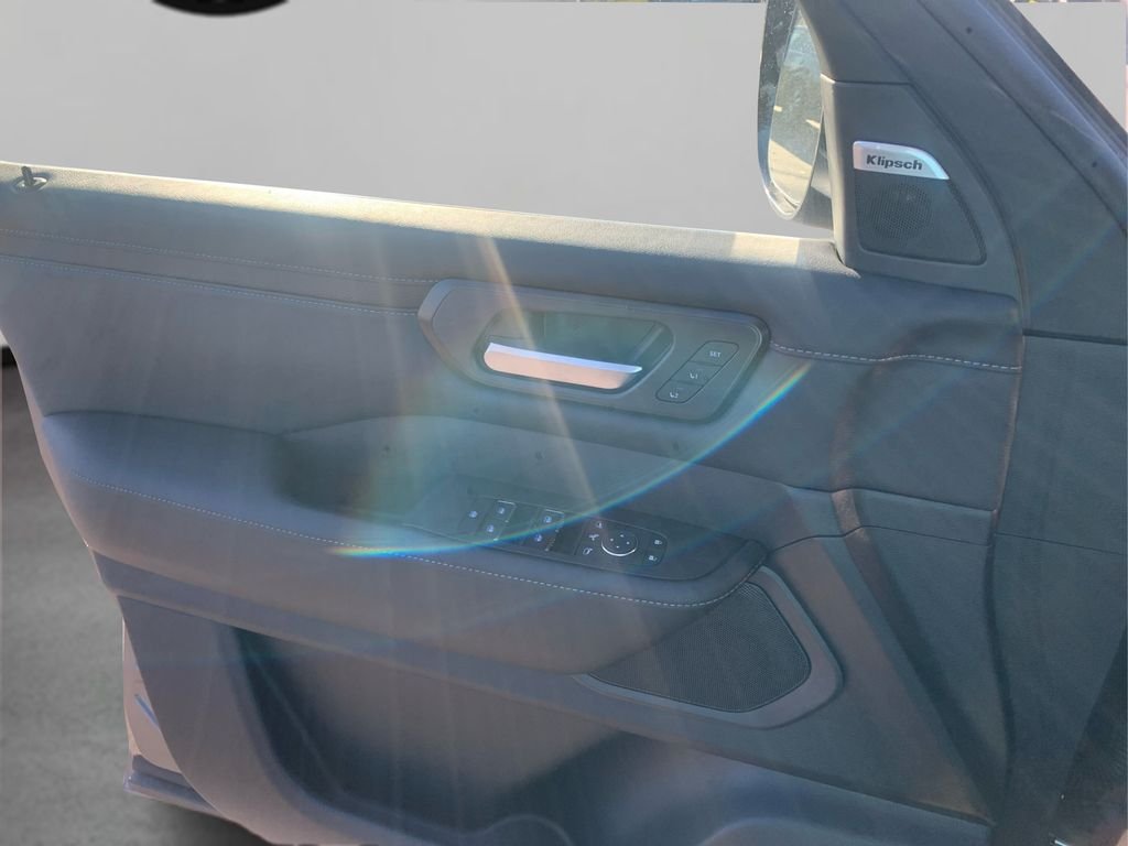 2025 Nissan Armada SL - Photo 24