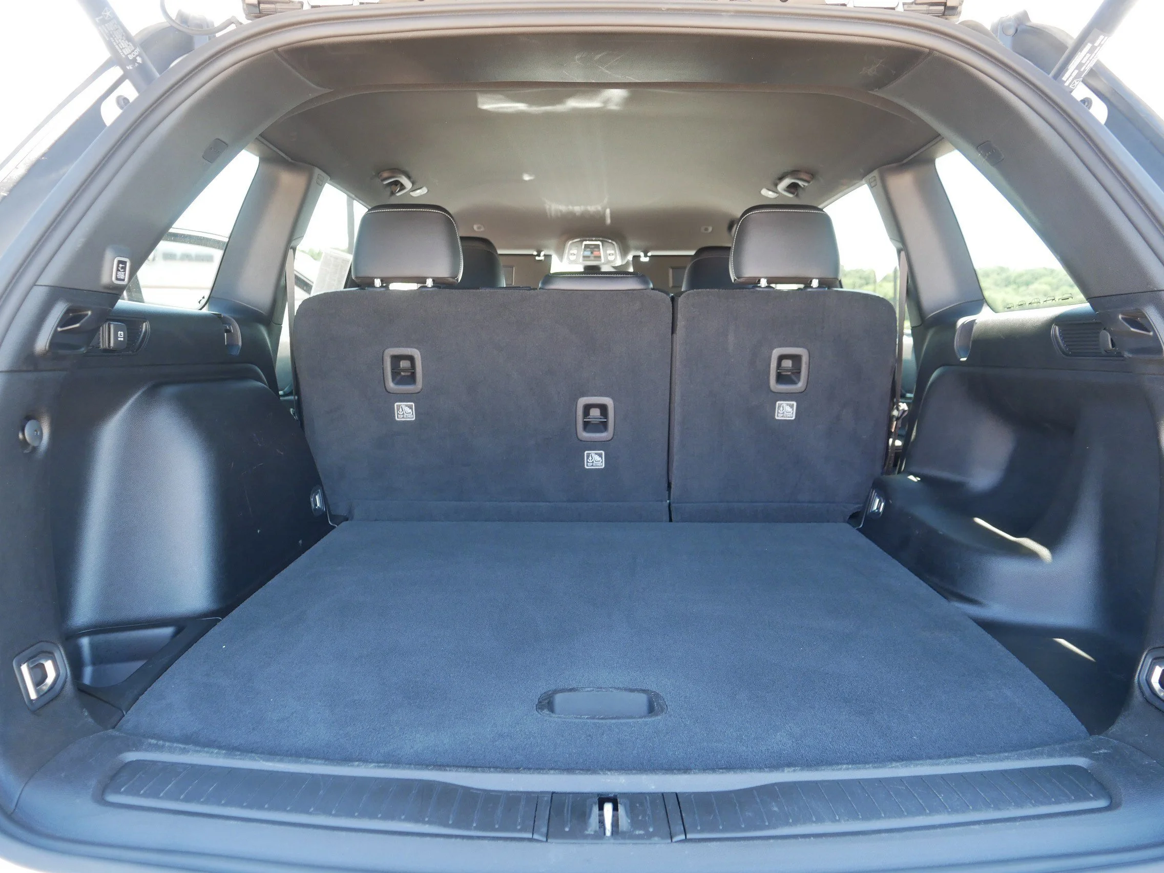 Used 2023 Bright White Clearcoat Jeep Altitude image 18