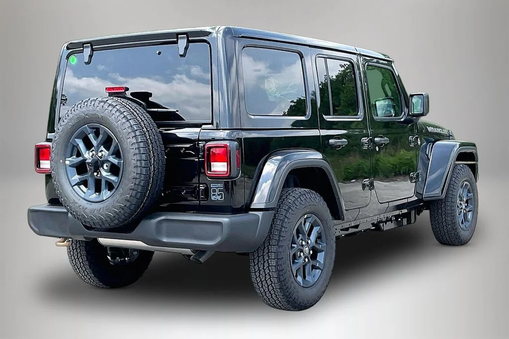 New 2026 Jeep Wrangler 4D Sport Utility