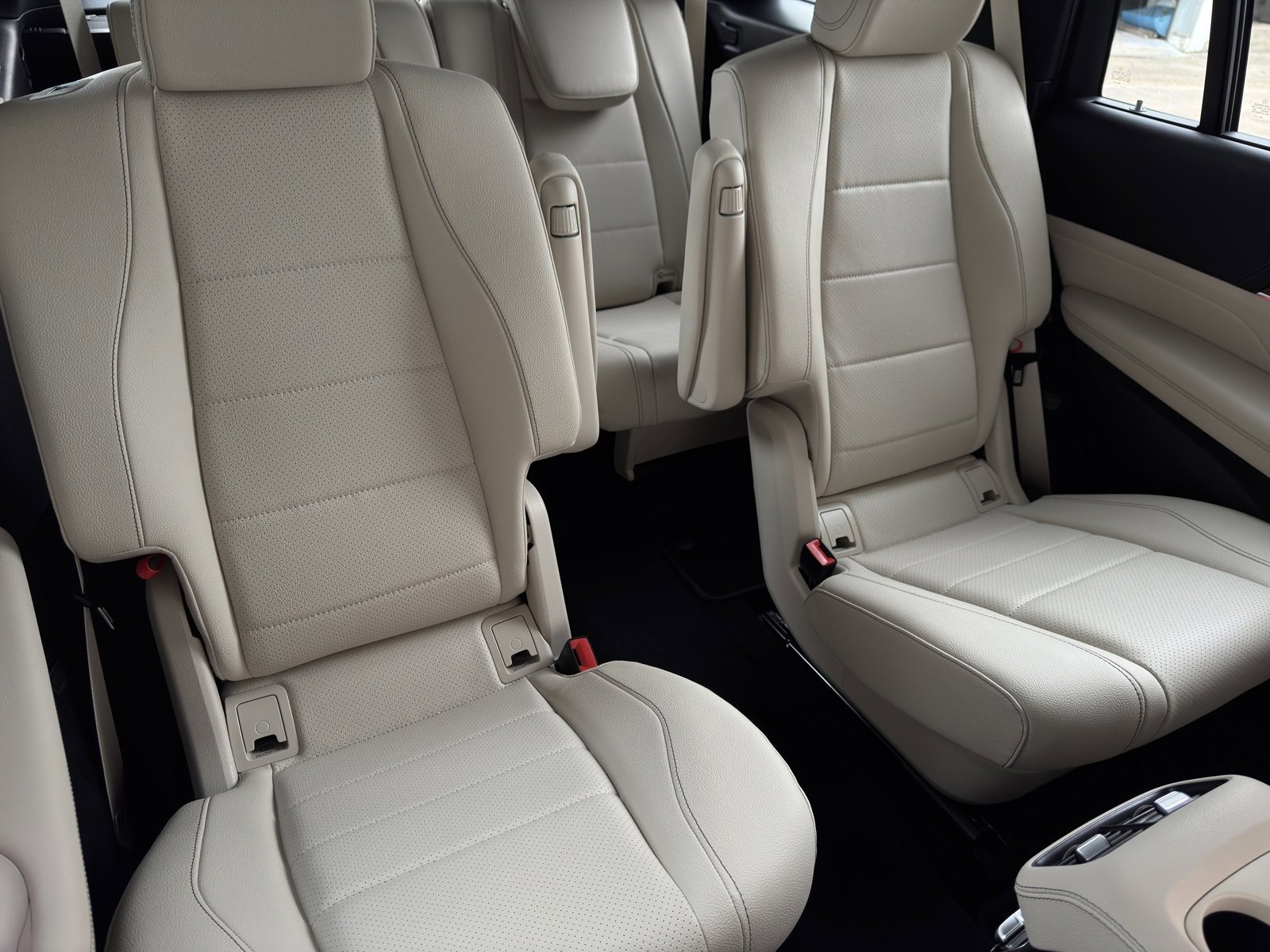2025 Mercedes-Benz GLS Base - Photo 33