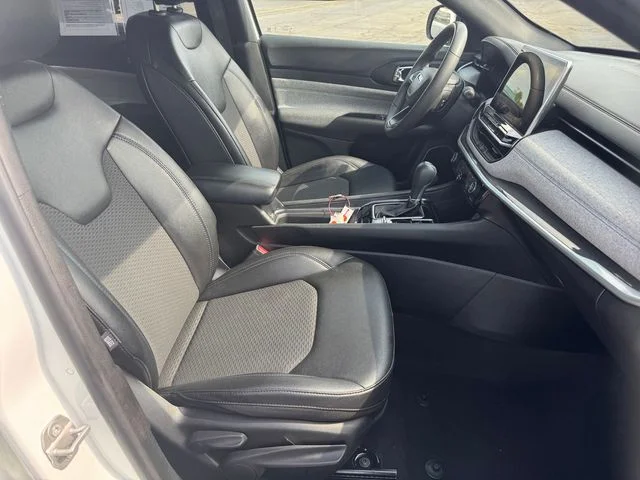 Certified Used 2024 White Jeep Latitude image 14