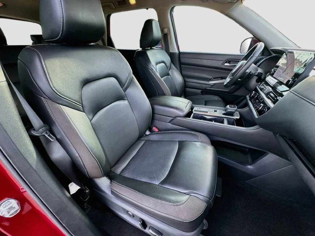 Used 2024 Red Nissan SL image 36