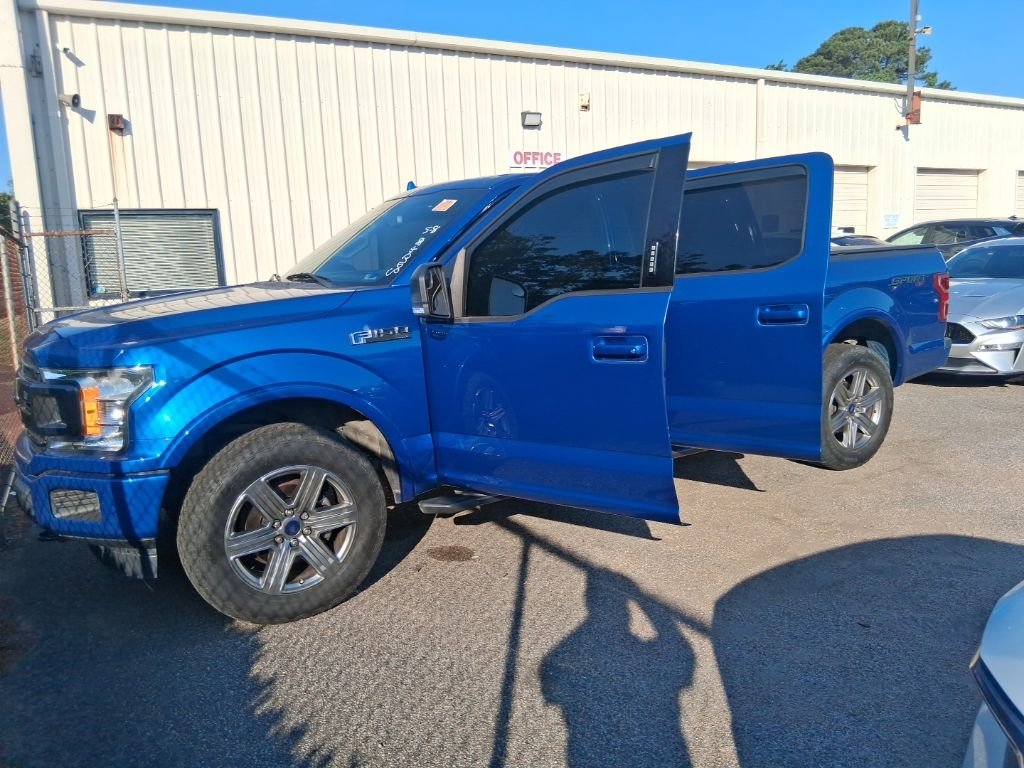 Used 2018 Blue Ford XLT image 17