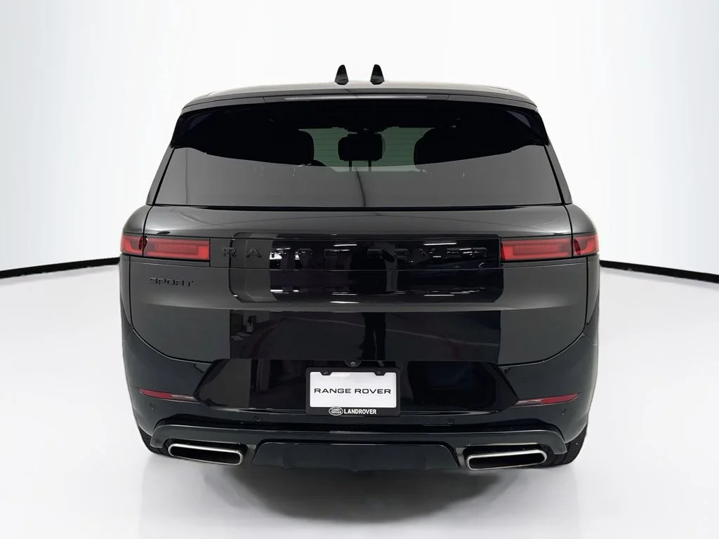 Used 2024 Black Land Rover Dynamic SE image 6