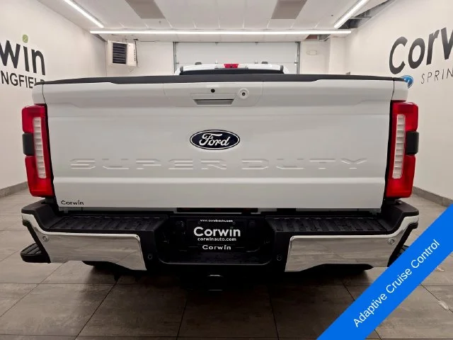 New 2027 Oxford White Ford F-350® Lariat® image 4