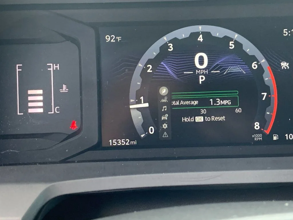 Used 2024  Toyota SR image 29