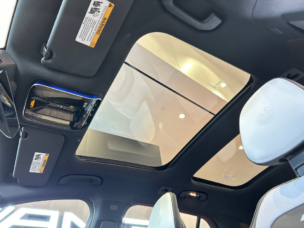 New 2027 MANUFAKTUR Moonlight White Magno Mercedes-Benz AMG® E 53 Hybrid Wagon image 20