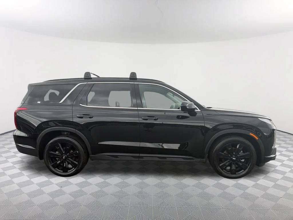 Used 2024 Black Hyundai XRT image 4