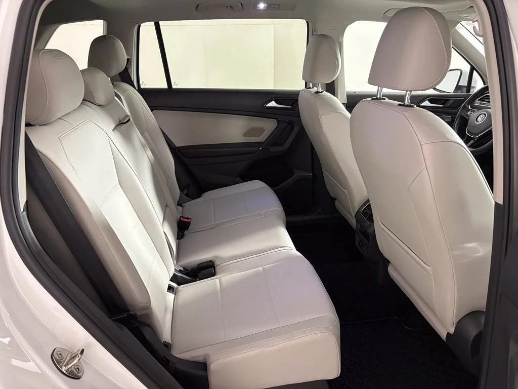 Used 2018  Volkswagen 2.0T SEL image 41