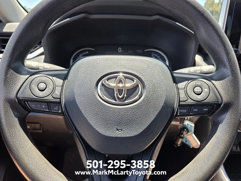 Used 2024 Silver Sky Metallic TOYOTA HYBRID LE AWD image 21