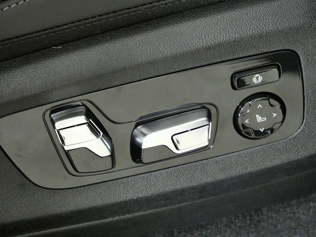 Used 2026 Black Sapphire Metallic BMW xDrive50e image 23