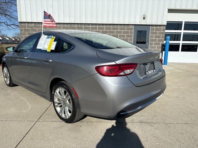 Used 2015 Silver Chrysler Limited image 8