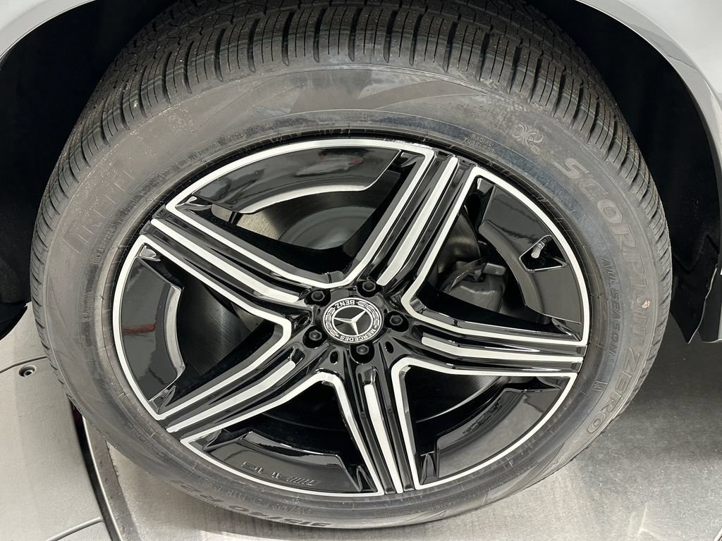 New 2026 MANUFAKTUR Silicon Grey Mercedes-Benz GLE 350 image 59